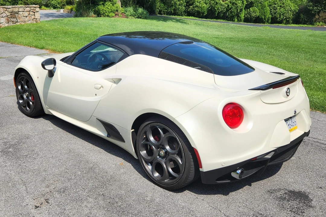 2015 Alfa Romeo 4C Coupe - Image 4 of 31