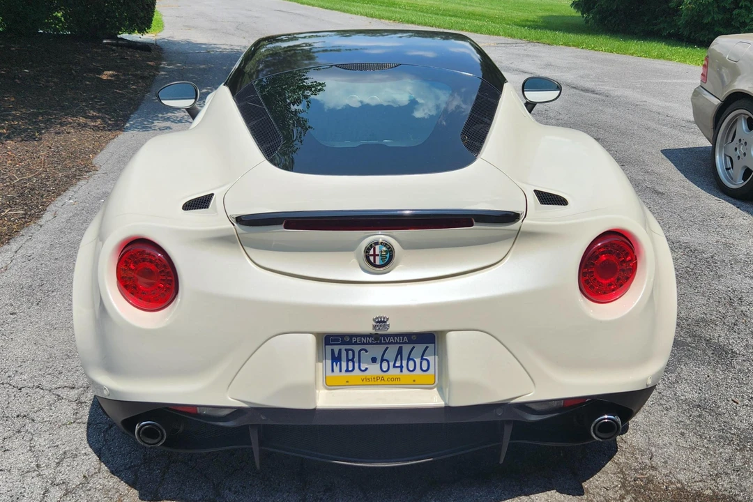 2015 Alfa Romeo 4C Coupe - Image 5 of 31