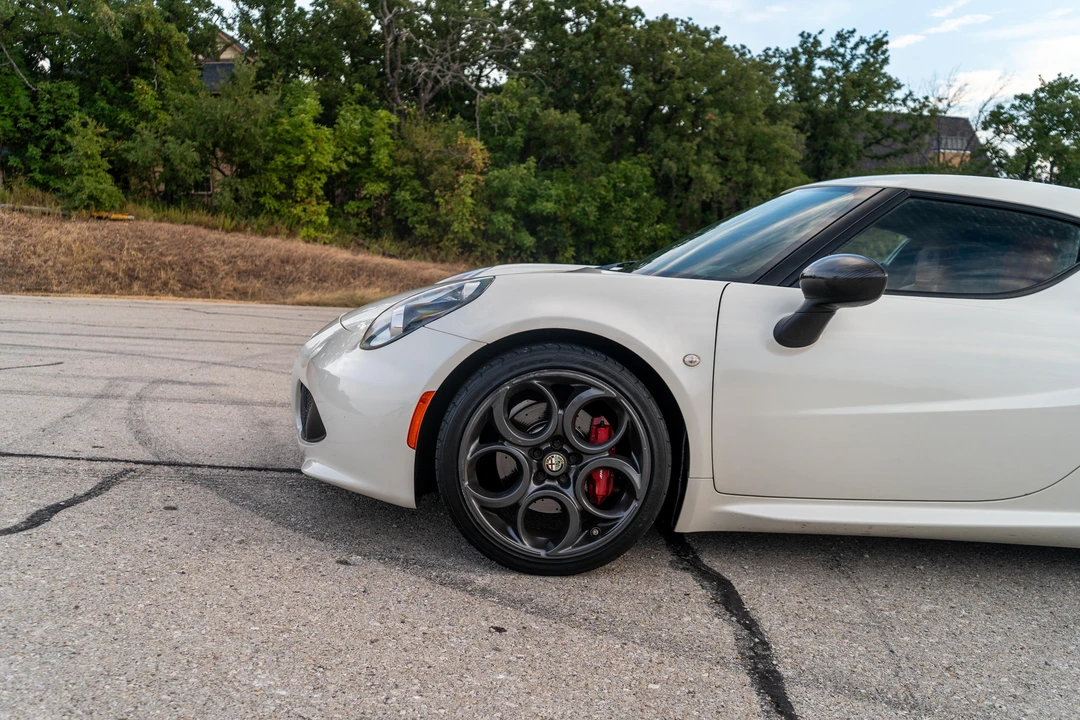 2015 Alfa Romeo 4C - Image 27 of 31