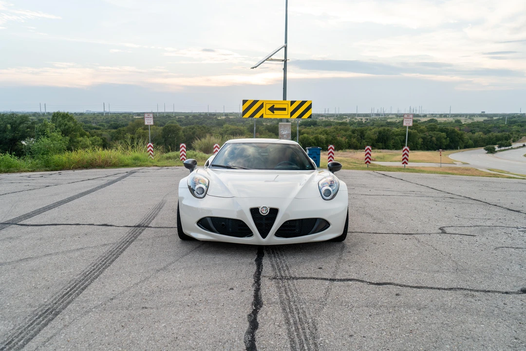 2015 Alfa Romeo 4C - Image 6 of 31