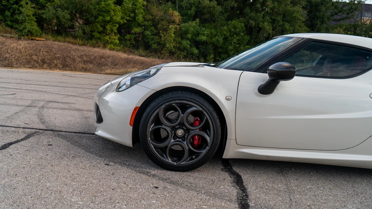 2015 Alfa Romeo 4C - Image 29 of 31
