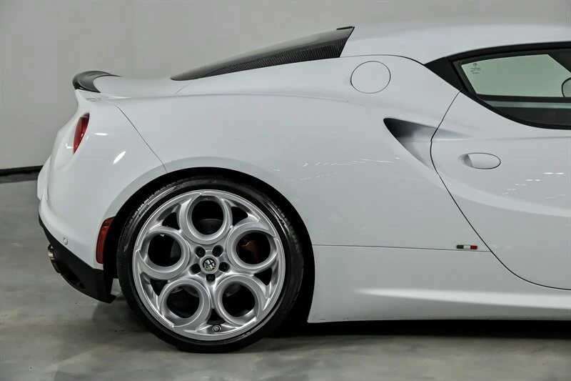 2015 Alfa Romeo 4C Coupe - Image 12 of 31