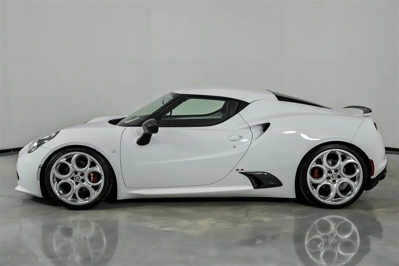 2015 Alfa Romeo 4C - Image 8 of 21
