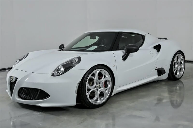 2015 Alfa Romeo 4C Coupe - Image 5 of 31