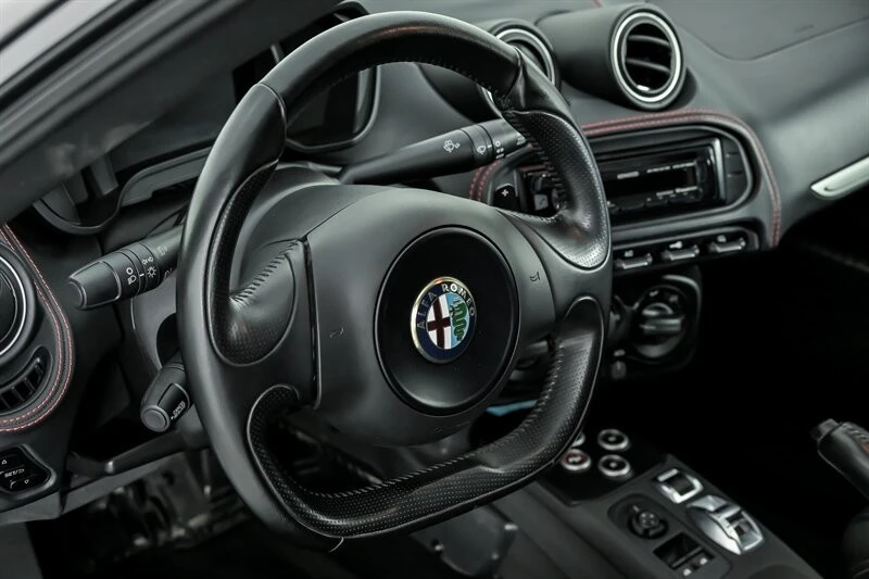 2015 Alfa Romeo 4C Coupe - Image 22 of 31