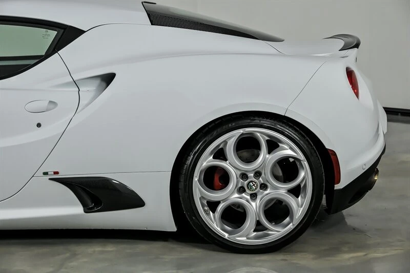 2015 Alfa Romeo 4C Coupe - Image 8 of 31