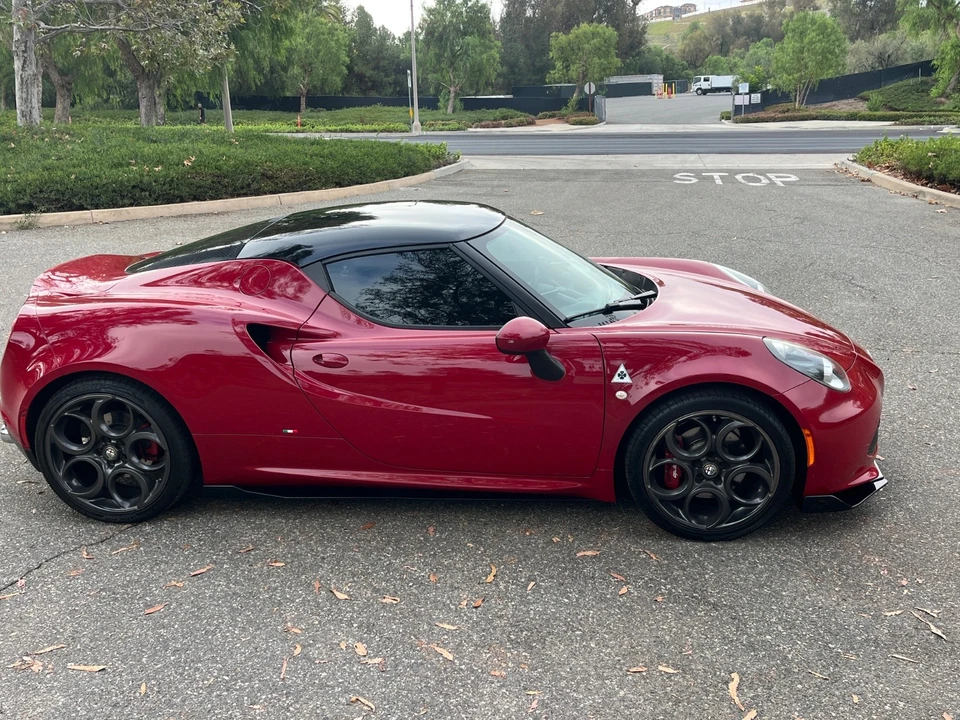 2015 Alfa Romeo 4C - Image 8 of 31