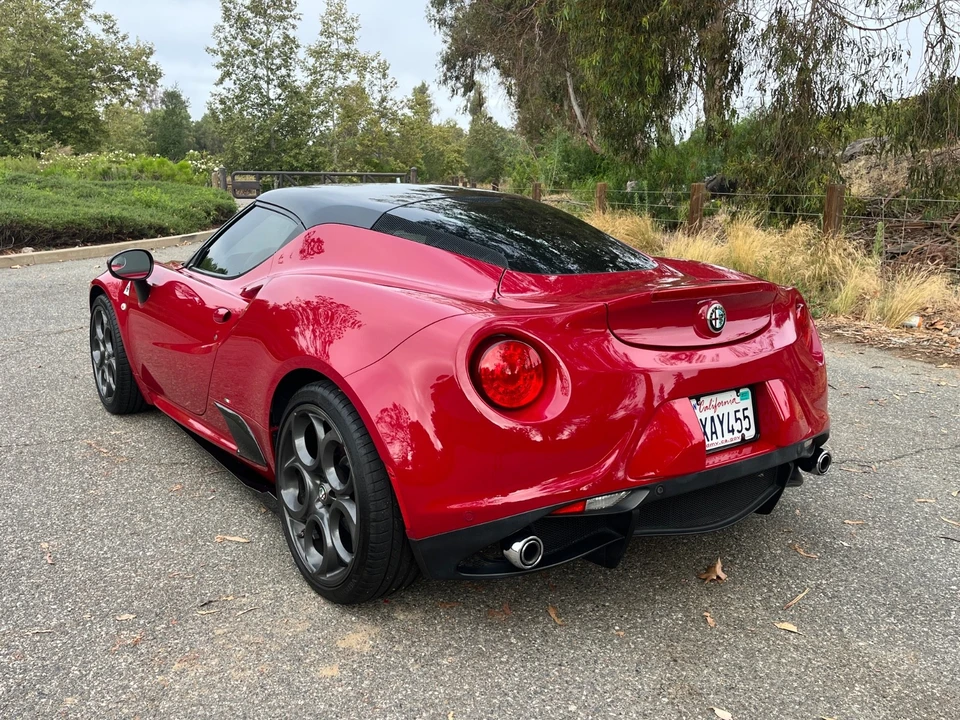 2015 Alfa Romeo 4C - Image 4 of 31