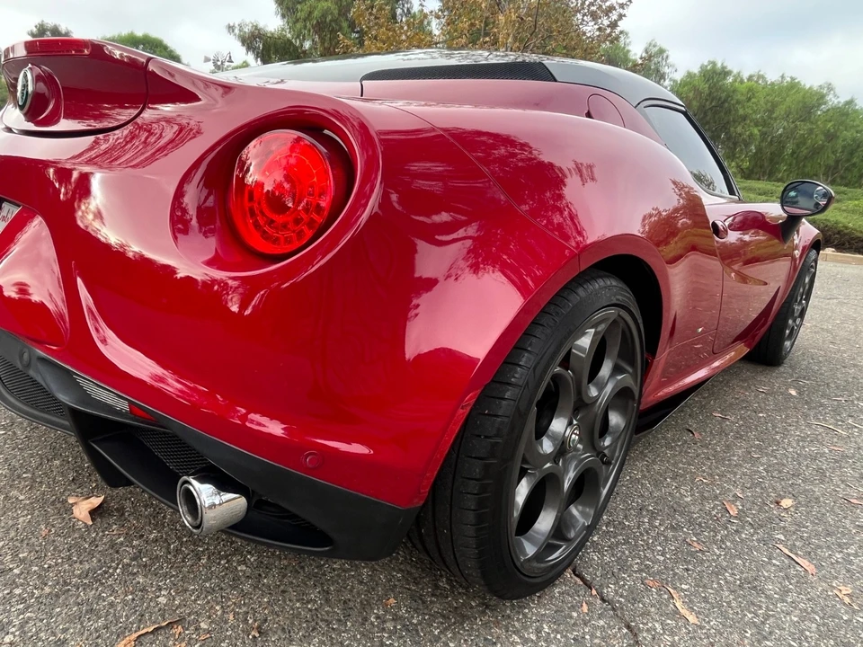 2015 Alfa Romeo 4C - Image 28 of 31