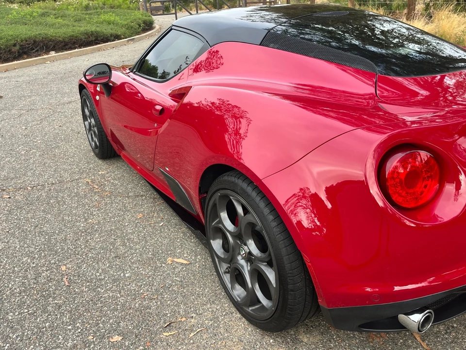 2015 Alfa Romeo 4C - Image 18 of 31