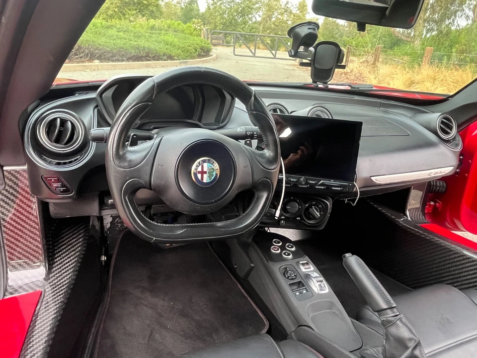 2015 Alfa Romeo 4C - Image 12 of 31