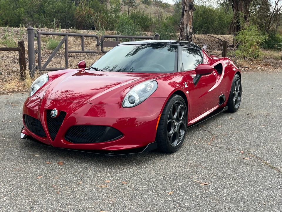 2015 Alfa Romeo 4C - Image 2 of 31