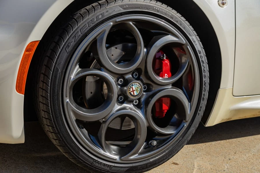 2015 Alfa Romeo 4C - Image 21 of 31