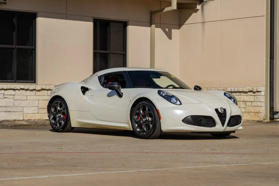 2015 Alfa Romeo 4C - Image 6 of 31