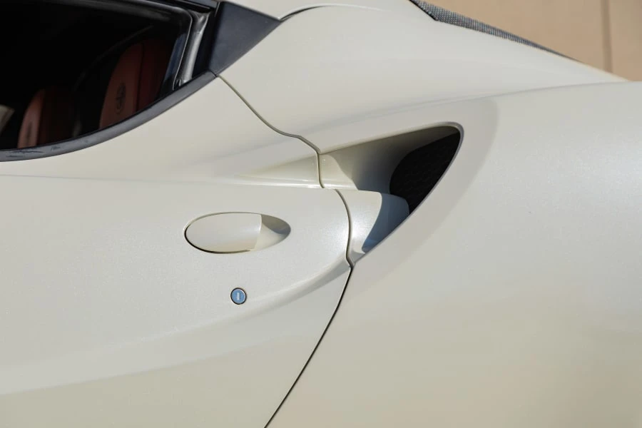 2015 Alfa Romeo 4C - Image 16 of 31