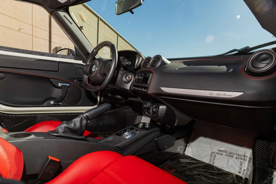 2015 Alfa Romeo 4C - Image 23 of 31