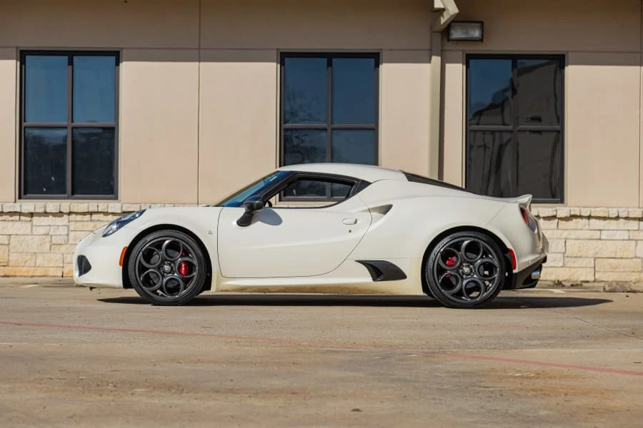 2015 Alfa Romeo 4C - Image 18 of 31