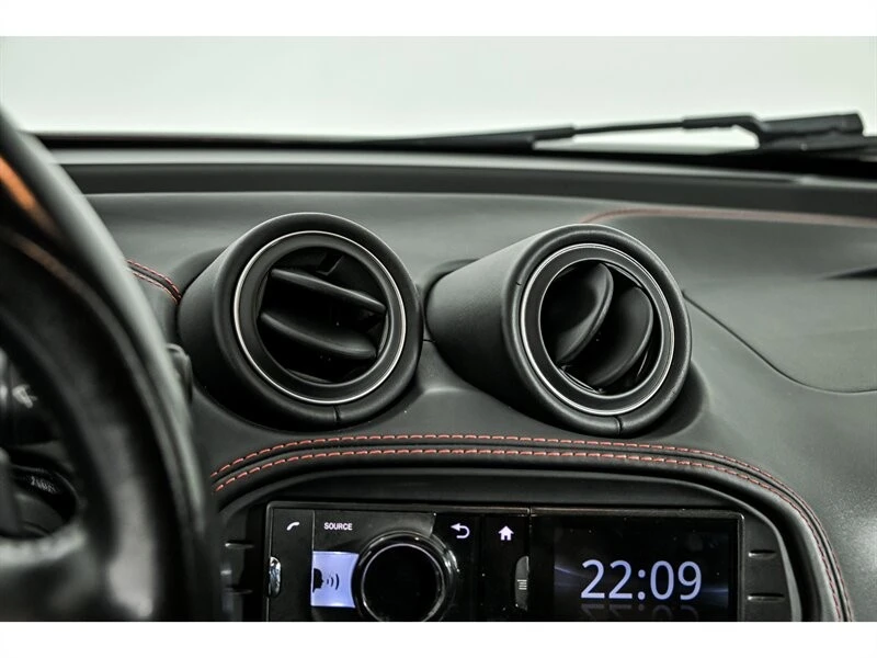 2015 Alfa Romeo 4C Coupe - Image 20 of 25