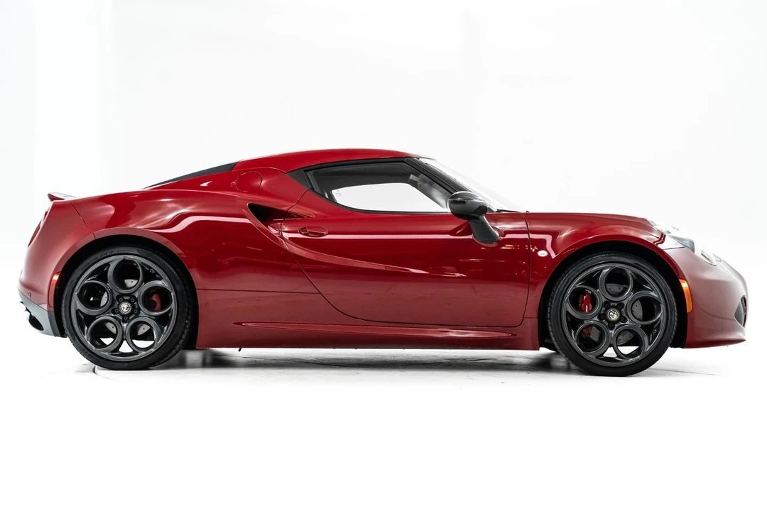 2015 Alfa Romeo 4C - Image 7 of 21