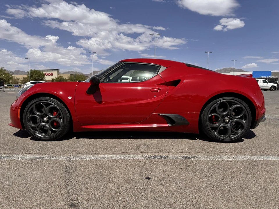 2015 Alfa Romeo 4C Coupe - Image 9 of 31