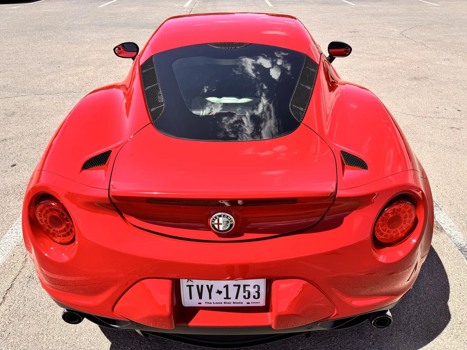 2015 Alfa Romeo 4C Coupe - Image 10 of 31