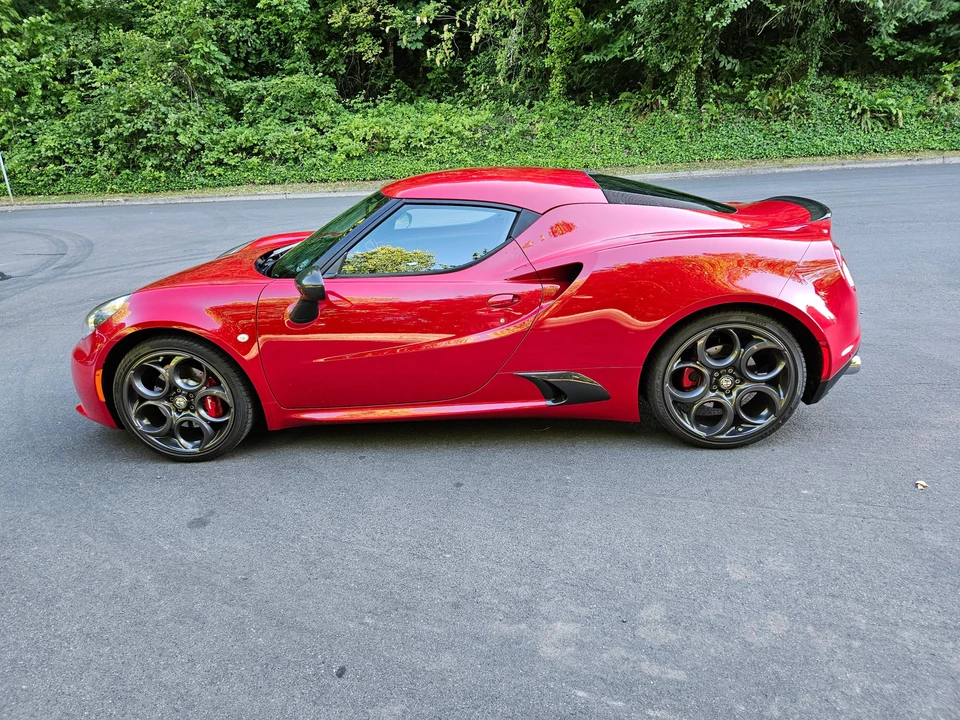 2015 Alfa Romeo 4C Coupe - Image 9 of 31