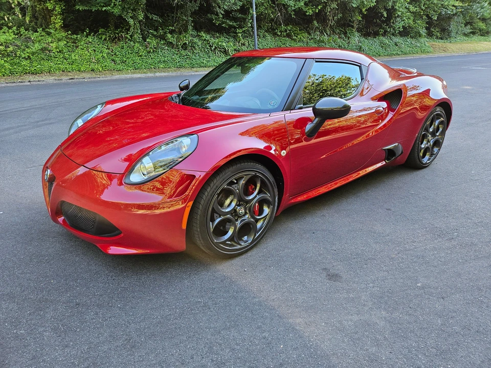 2015 Alfa Romeo 4C Coupe - Image 8 of 31