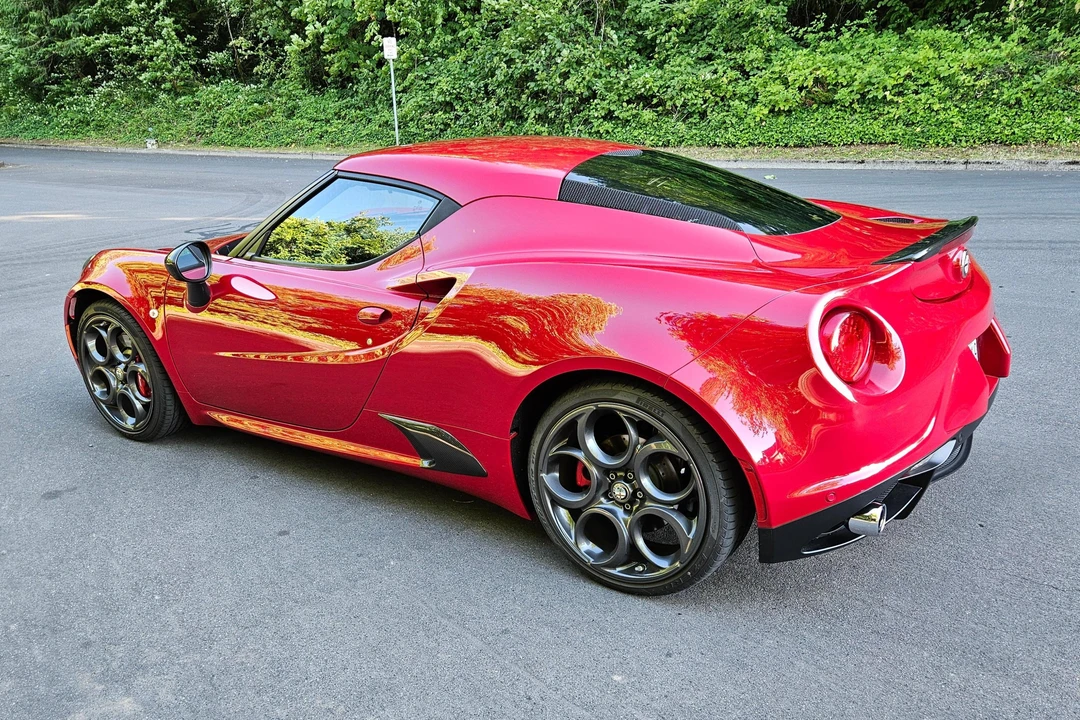 2015 Alfa Romeo 4C Coupe - Image 4 of 31