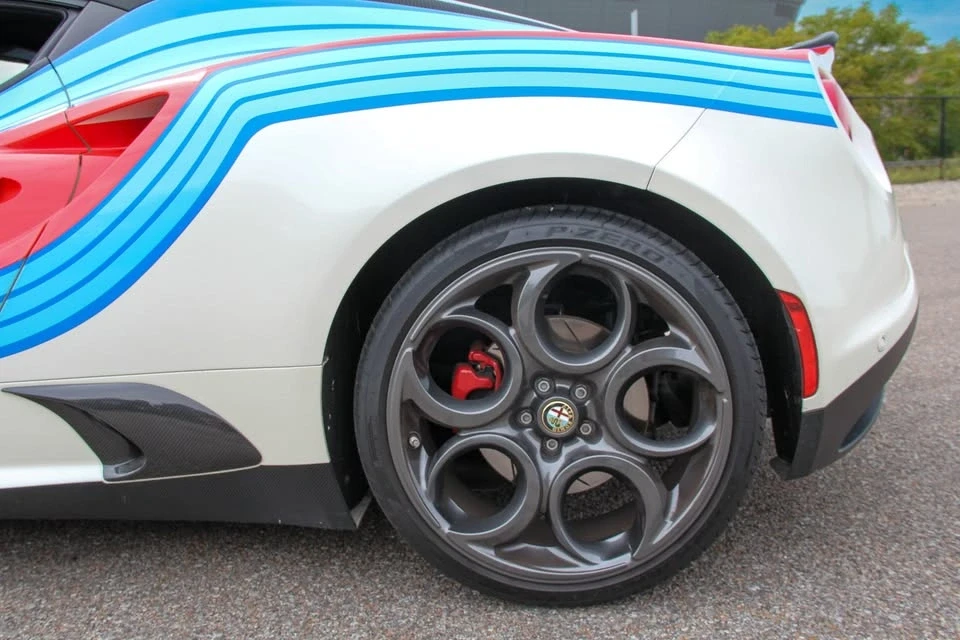 2015 Alfa Romeo 4C - Image 8 of 20