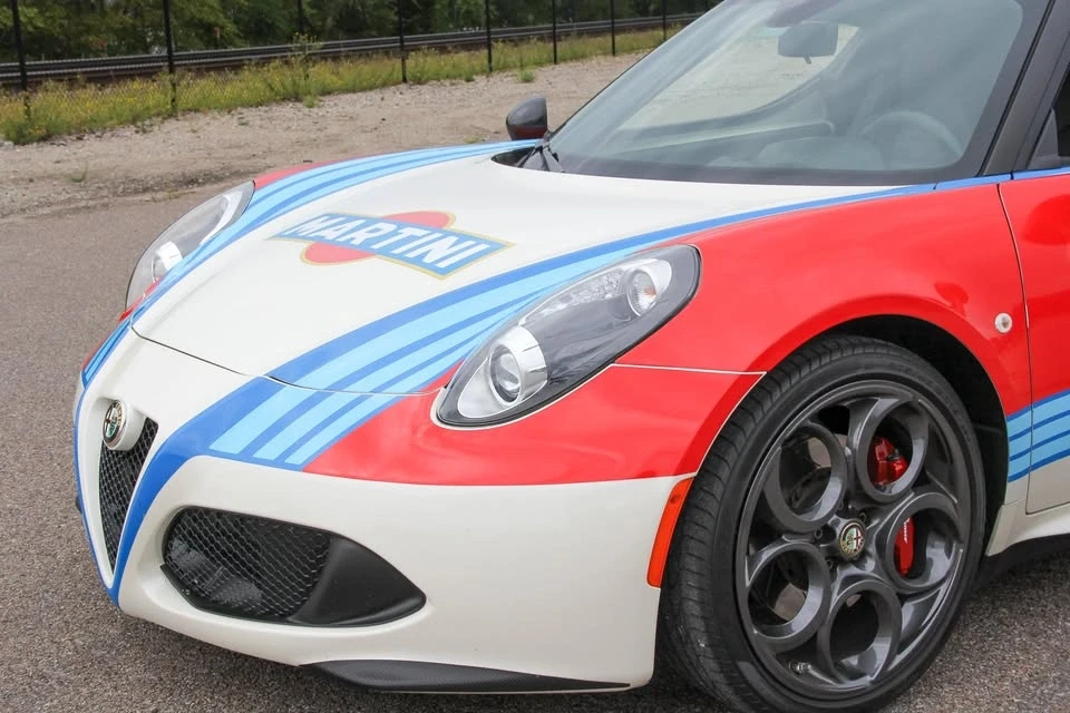 2015 Alfa Romeo 4C - Image 2 of 20