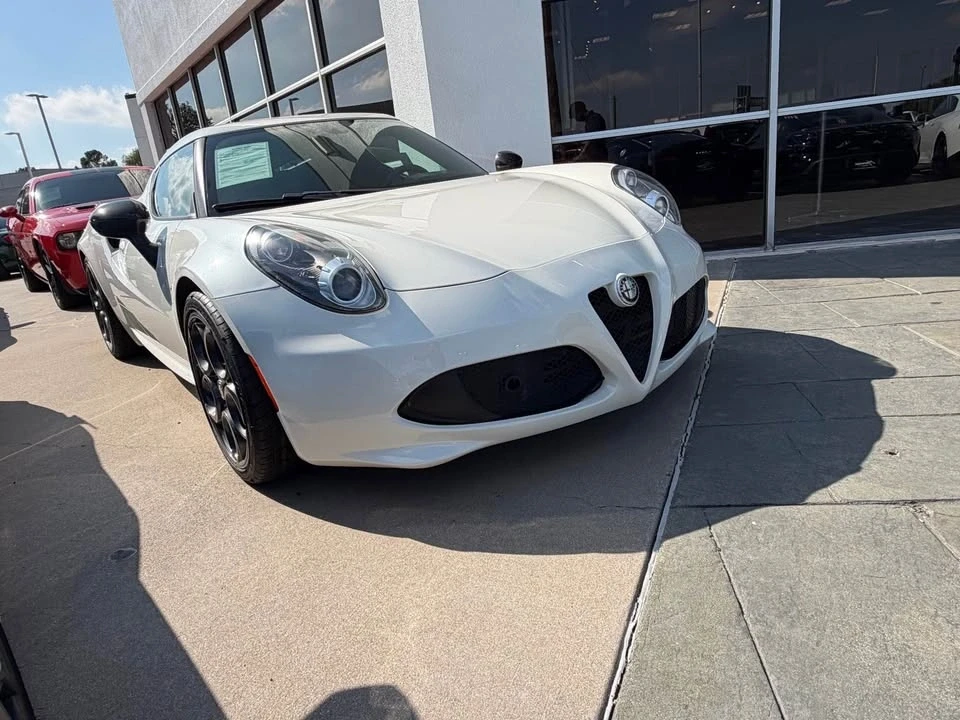 2015 Alfa Romeo 4C Coupe - Image 2 of 13