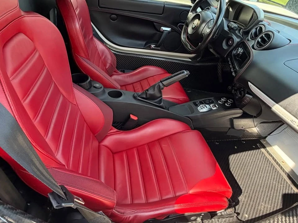 2015 Alfa Romeo 4C Coupe - Image 8 of 13