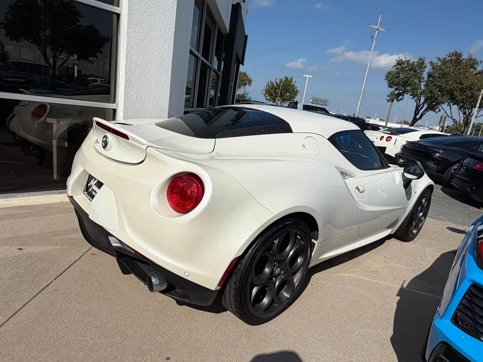 2015 Alfa Romeo 4C Coupe - Image 6 of 13