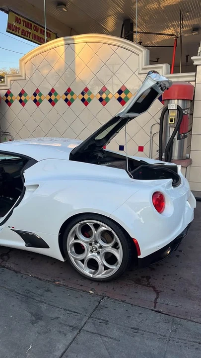 2015 Alfa Romeo 4C Coupe - Image 2 of 2