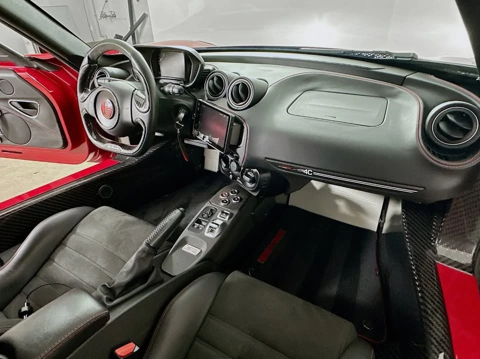 2015 Alfa Romeo 4C Coupe - Image 8 of 12