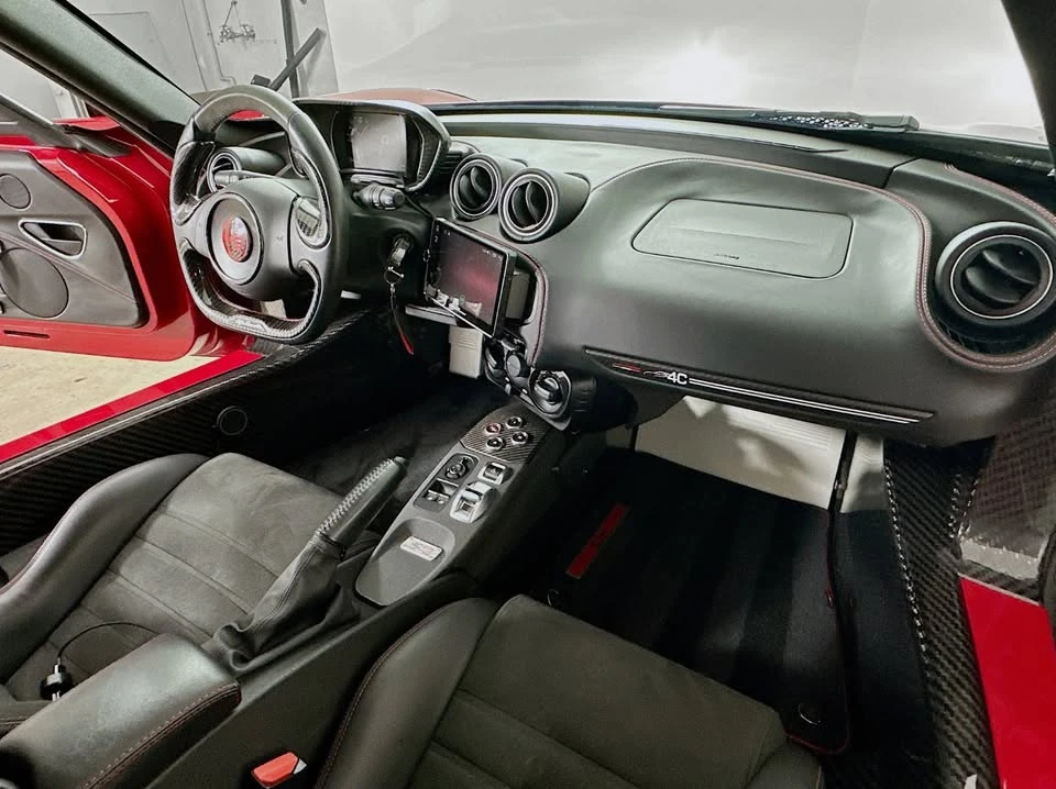 2015 Alfa Romeo 4C Coupe - Image 8 of 12