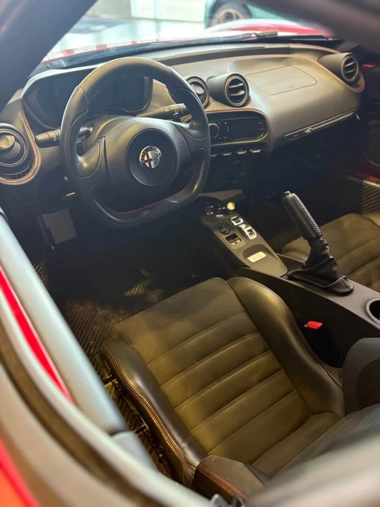 2015 Alfa Romeo 4C Coupe - Image 7 of 8