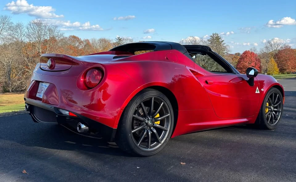 2015 Alfa Romeo 4C Spider - Image 5 of 18
