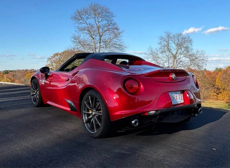 2015 Alfa Romeo 4C Spider - Image 6 of 18