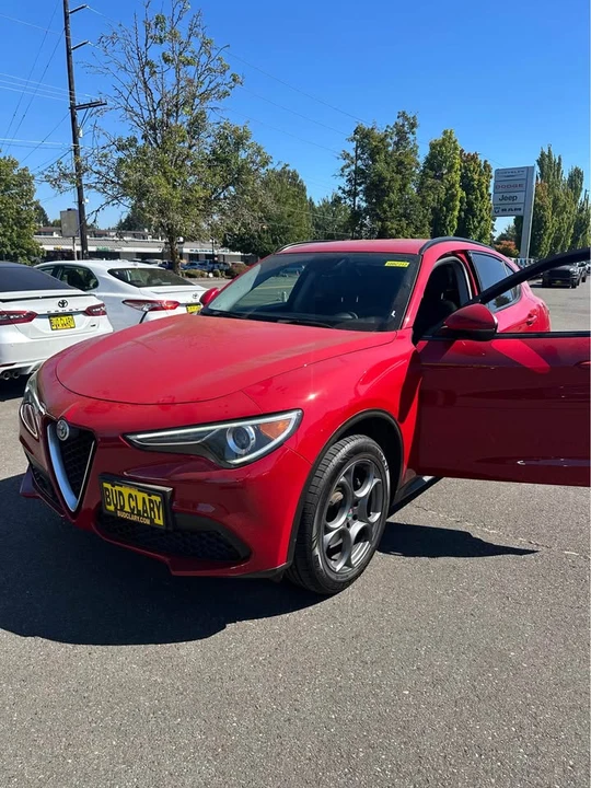 2015 Alfa Romeo Stelvio - Image 2 of 13