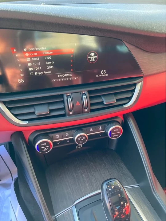 2015 Alfa Romeo Giulia - Image 9 of 12