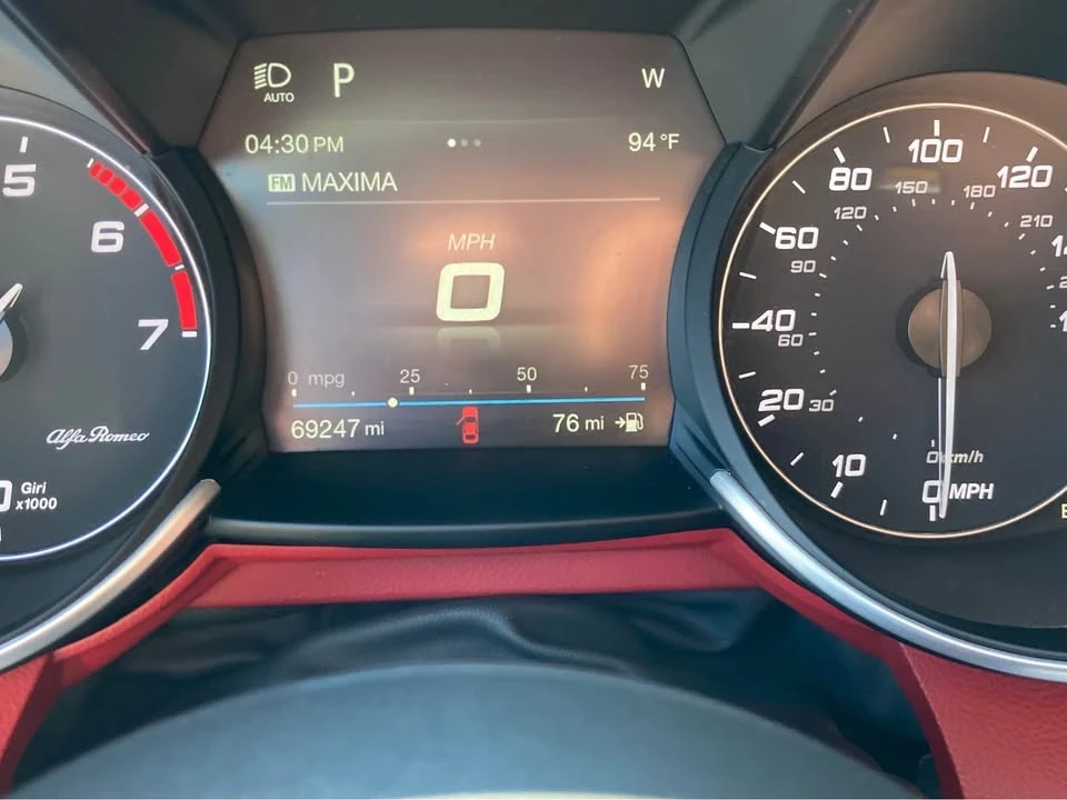 2015 Alfa Romeo Giulia - Image 8 of 12