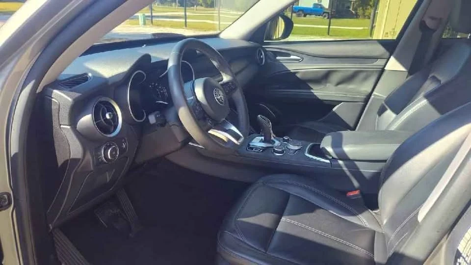 2015 Alfa Romeo Stelvio - Image 7 of 10