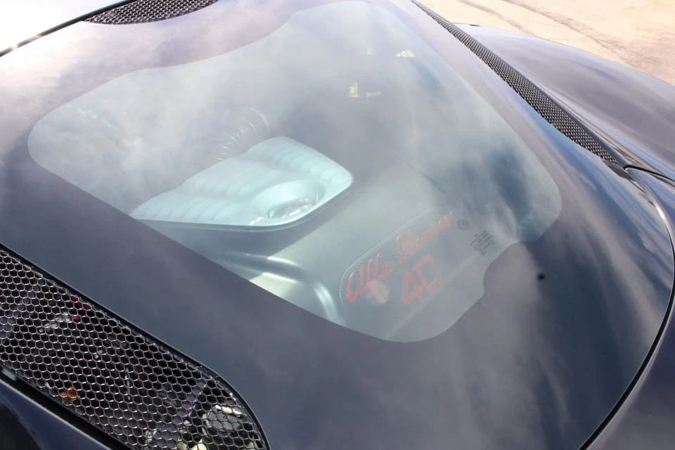 2015 Alfa Romeo 4C - Image 2 of 4