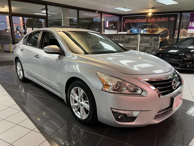 2015 Nissan Altima 5th Gen - Image 4 of 4