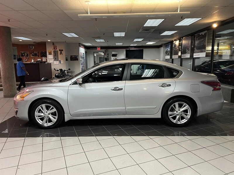 2015 Nissan Altima 5th Gen - Image 2 of 4