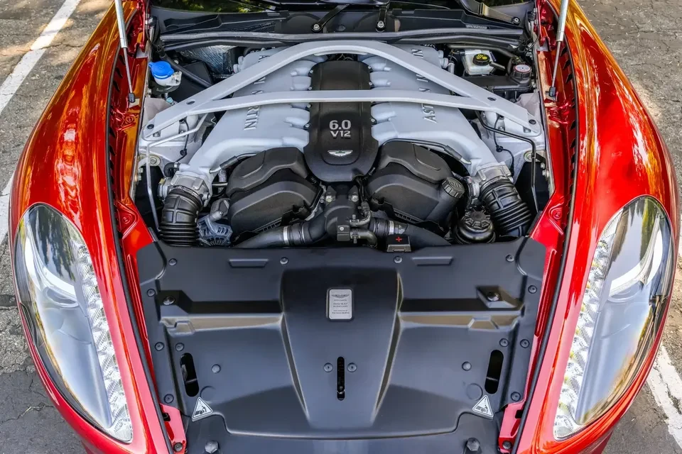 2015 Aston Martin DB9 - Image 5 of 5