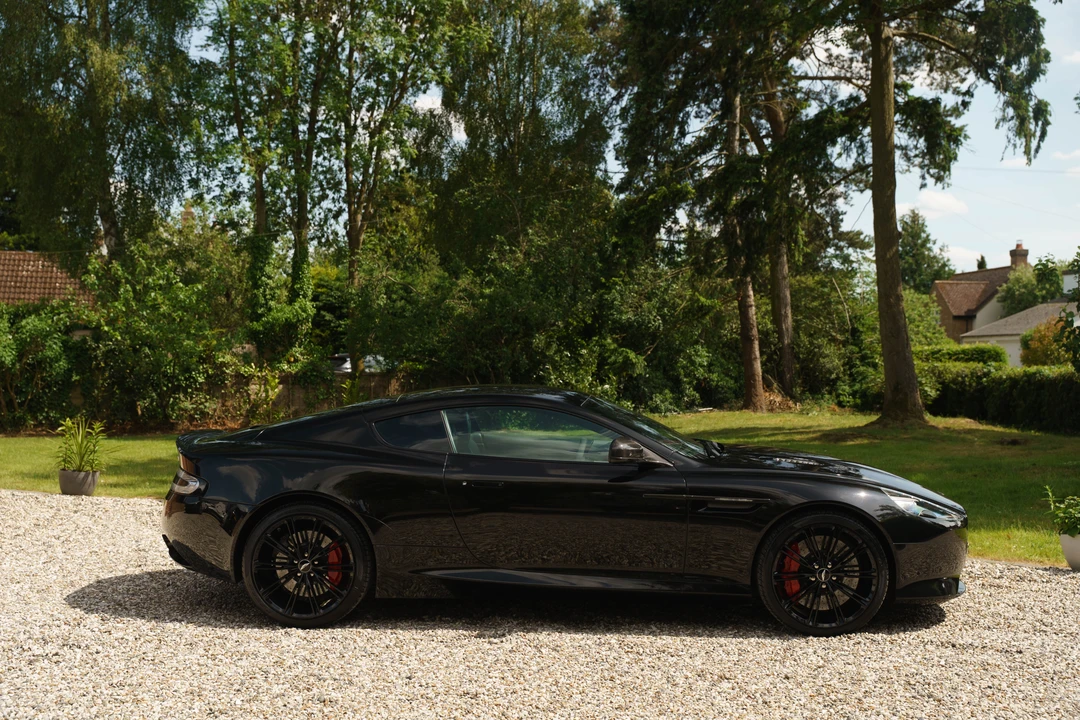 2015 Aston Martin DB9 - Image 4 of 31