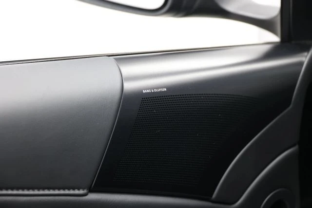 2015 Aston Martin DB9 - Image 11 of 12