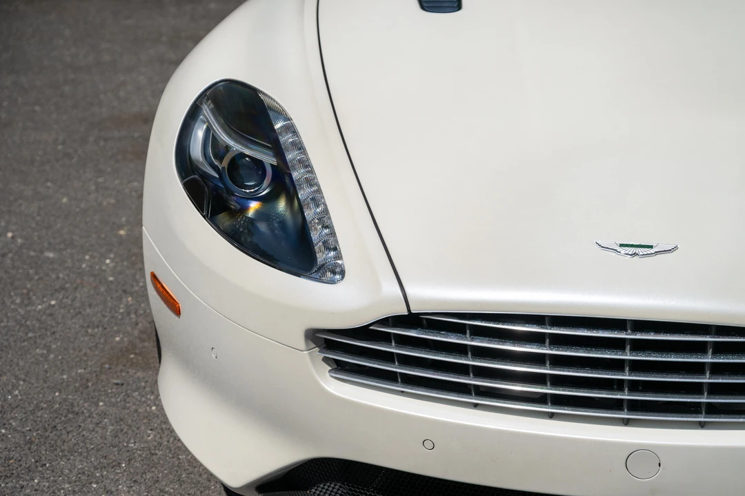 2015 Aston Martin DB9 - Image 10 of 31
